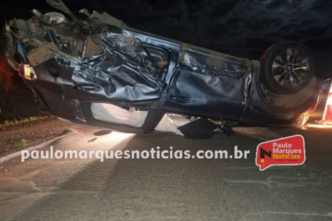 Colisão lateral entre dois veículos é registrada na BR-472 em Três de Maio