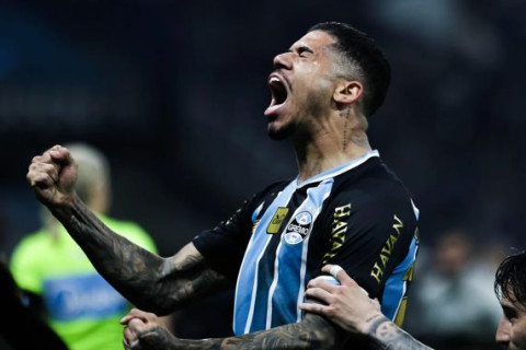 Com gol de estreante, Grêmio busca empate contra o Fluminense, sobe uma posição, mas segue perto do Z-4