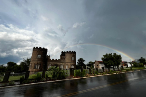 Quarta-feira terá tempo abafado com chuva isolada e passageira no RS