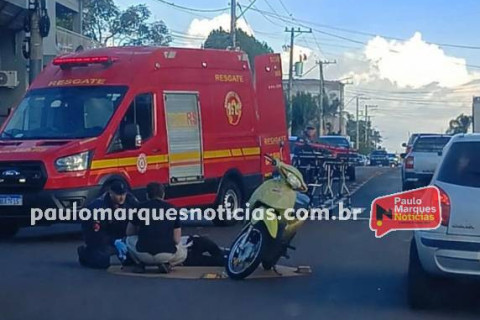 Acidente entre moto e carro deixa mulher ferida no fim da tarde em Três de Maio