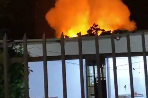 Incêndio atinge residência e mobiliza Corpo de Bombeiros em Santo Ângelo