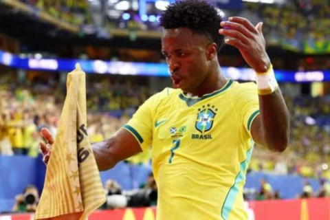Brasil goleia Escócia e garante classificação como líder do Grupo C da Copa do Mundo