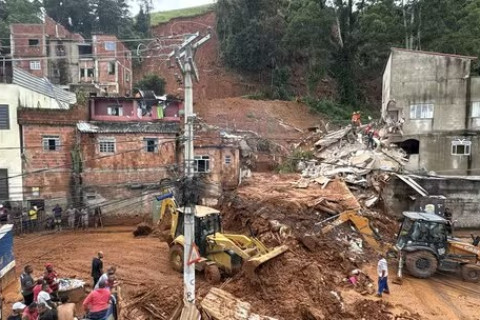 SOBE PARA 25 OS MORTOS EM MG. MAIS DE 40 AINDA ESTÃO DESAPARECIDOS