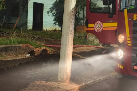 Incêndio atinge residência no Centro de Três Passos