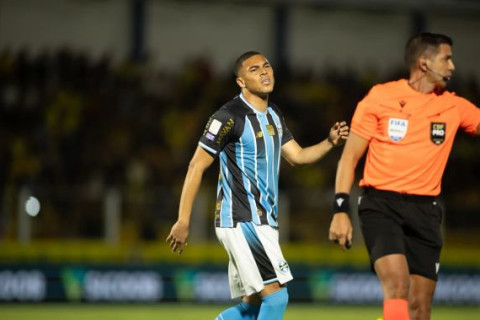 Grêmio perde para o Mirassol no retorno do Brasileirão e segue a um ponto do Z-4