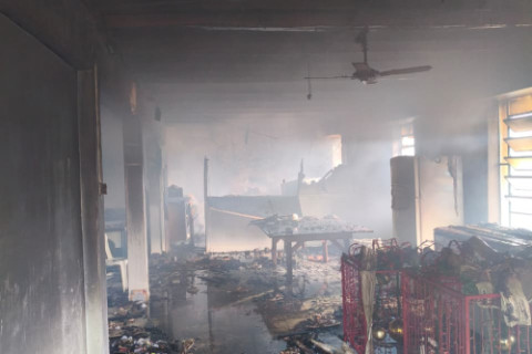 Incêndio destrói parte do prédio público que abriga secretarias em Bom Progresso