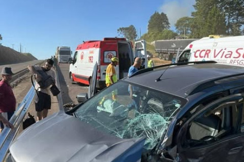 COLISÃO   DEIXA DUAS PESSOAS FERIDAS NA BR-386, ENTRE SOLEDADE E FONTOURA XAVIER