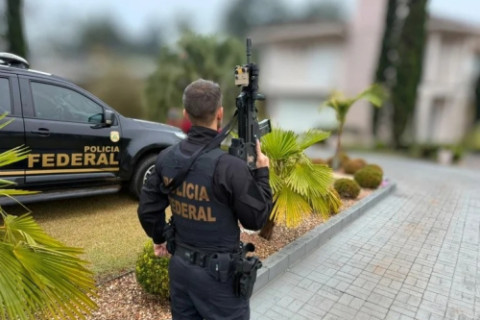 Operação no Norte do RS mira grupo suspeito de contrabandear agrotóxicos
