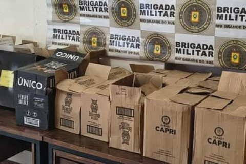 Brigada Militar apreende bebidas de origem estrangeira durante operação em Doutor Maurício Cardoso