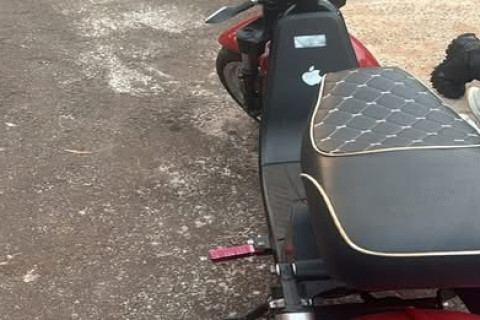 Colisão entre motocicleta elétrica e carro deixa estudante ferida em Horizontina